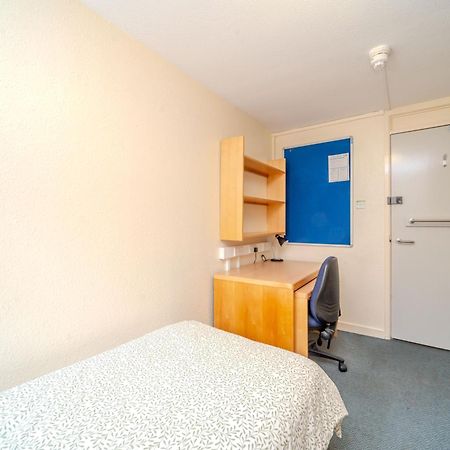 Joivy Budget 4,5 And 6 Bed Private Flats, In Historic Old Town (Adults Only) Edinburgh Ngoại thất bức ảnh