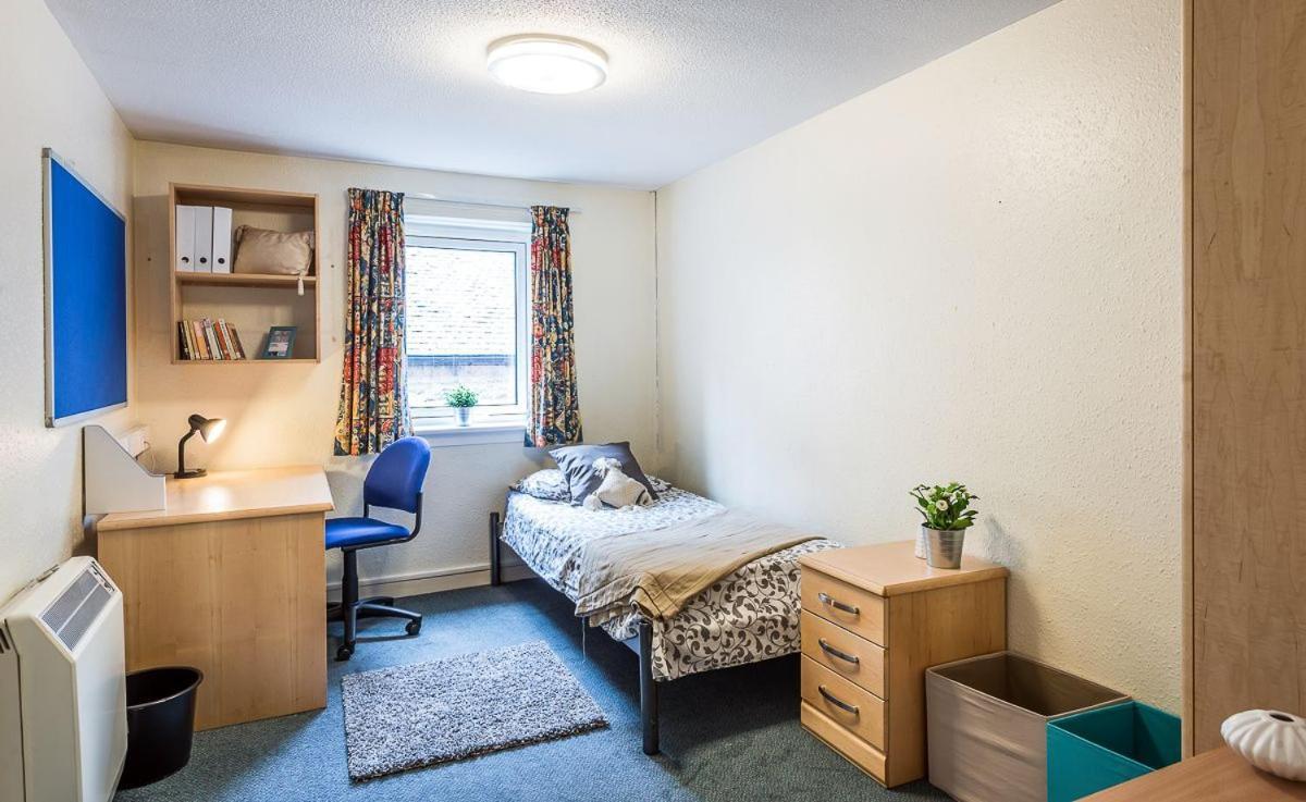 Joivy Budget 4,5 And 6 Bed Private Flats, In Historic Old Town (Adults Only) Edinburgh Ngoại thất bức ảnh