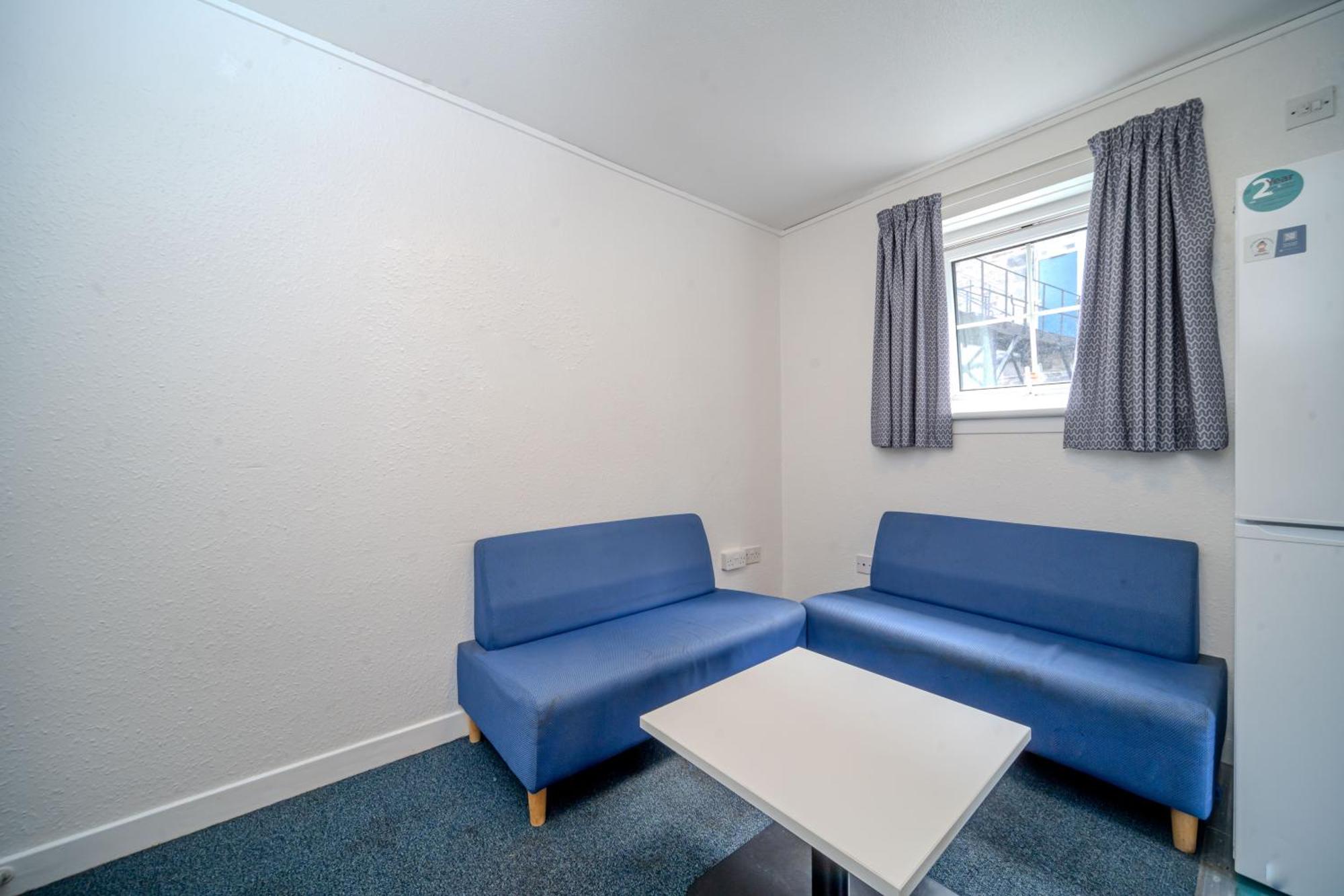 Joivy Budget 4,5 And 6 Bed Private Flats, In Historic Old Town (Adults Only) Edinburgh Ngoại thất bức ảnh