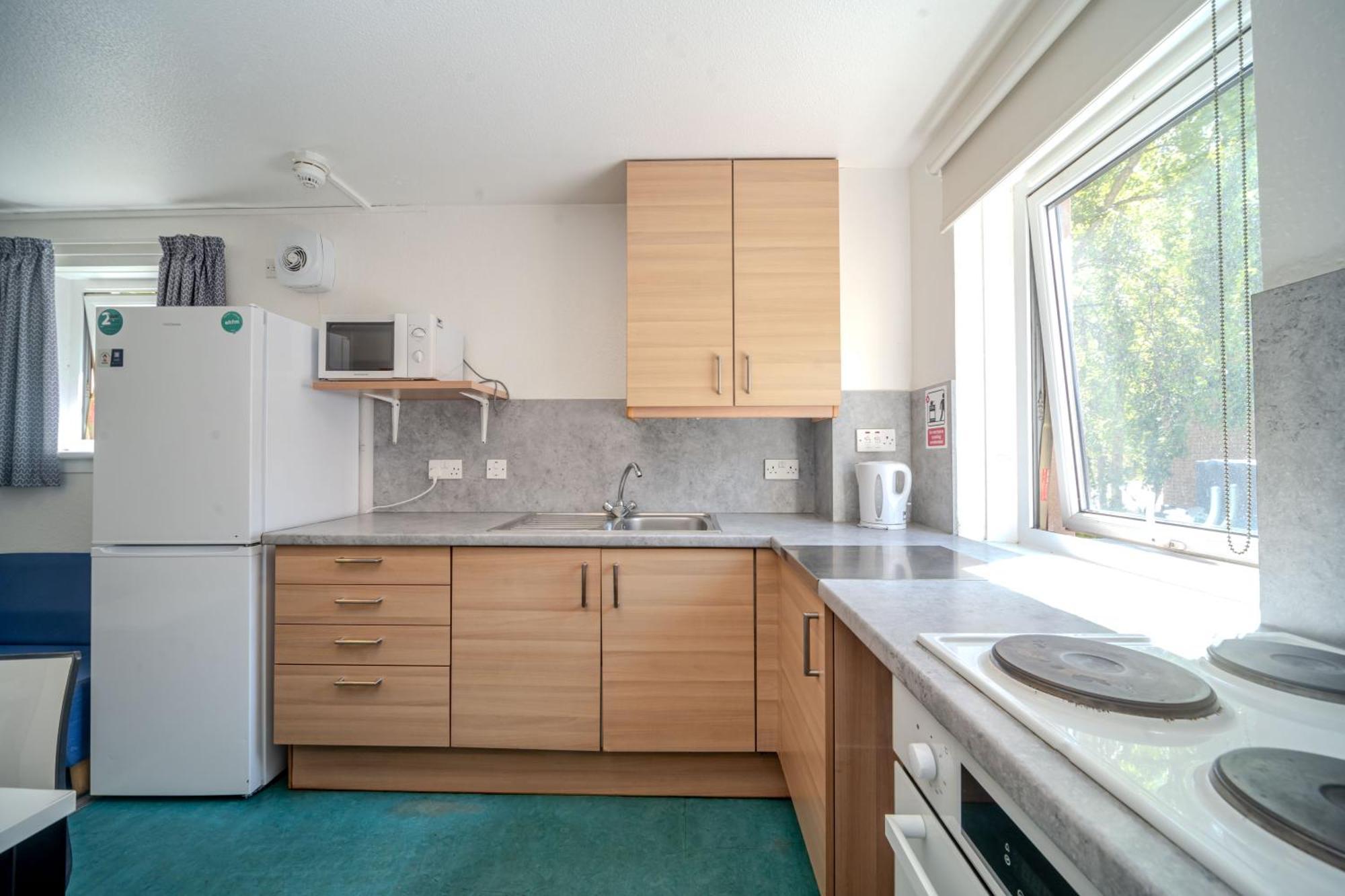 Joivy Budget 4,5 And 6 Bed Private Flats, In Historic Old Town (Adults Only) Edinburgh Ngoại thất bức ảnh