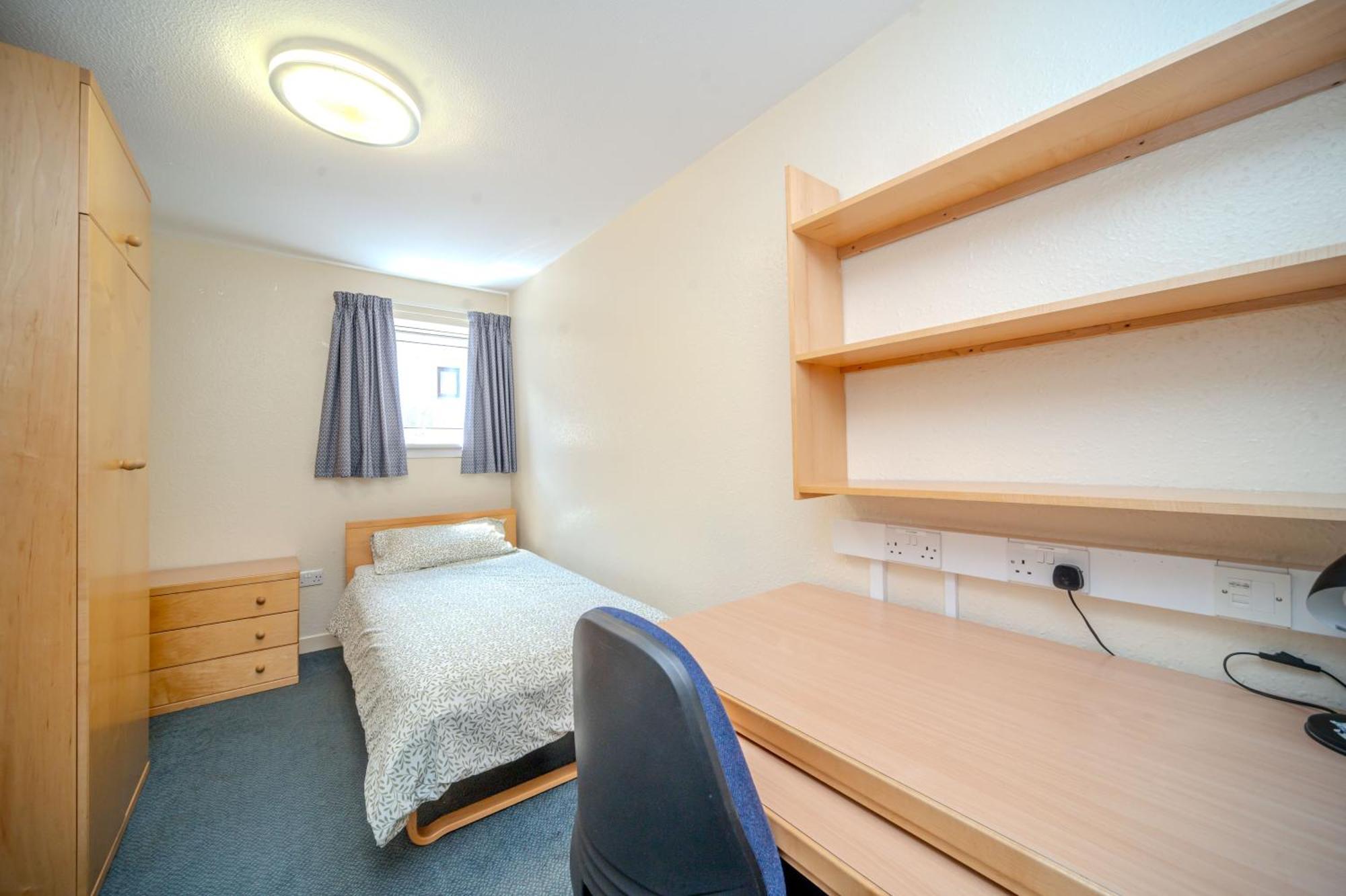 Joivy Budget 4,5 And 6 Bed Private Flats, In Historic Old Town (Adults Only) Edinburgh Ngoại thất bức ảnh